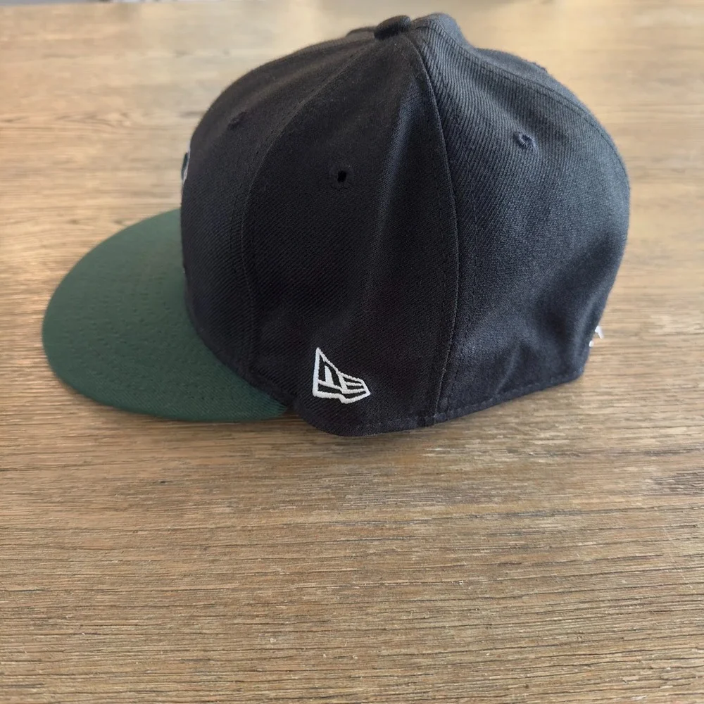 New Era 59 Fifty University Of Hawaii Fitted Cap-Green /Black-100% Wool-USA Made